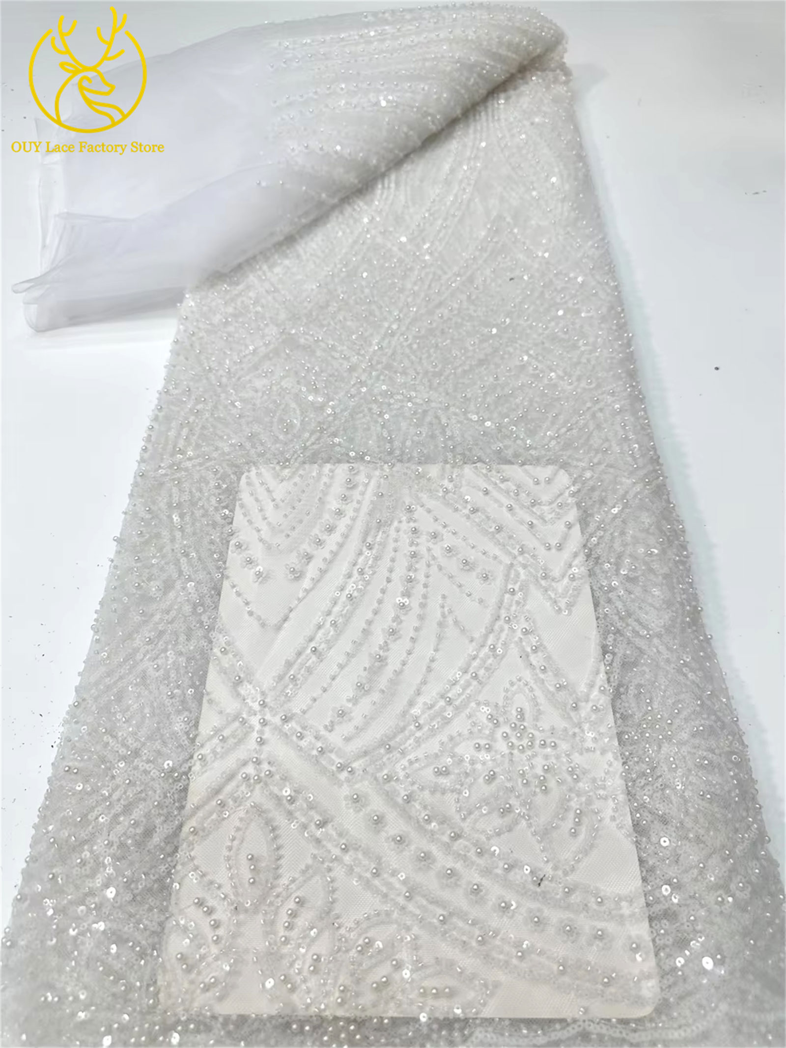 Африканское золотое кружевное  – обзор и цена Glitter Tablecloth
